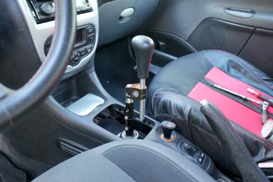 Adapting an Honda Civic D16 Shifter to a Peugeot 206