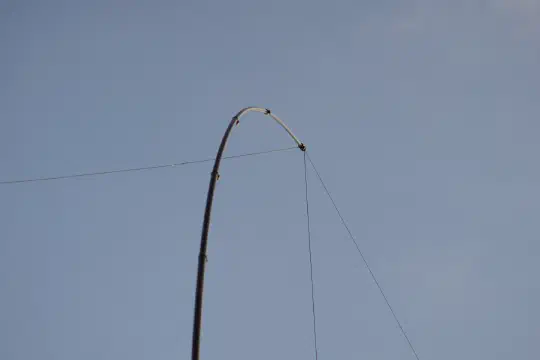 Amateur Radio 80-10m EFHW HF Antenna Deployment